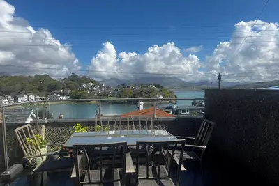 Image de The Quarterdeck, pet friendly, with a garden in Borth-Y-Gest