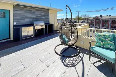 Image de D79 Spacious 5-bedroom house with Roofdeck near Boston!