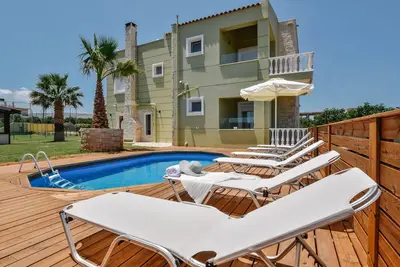 Image de Gaia 6bdr villa w/ private pool, garden by Hospi