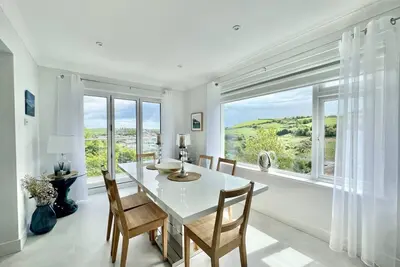 Image de Incredible Views Dartmouth, Parking and Ev Charger