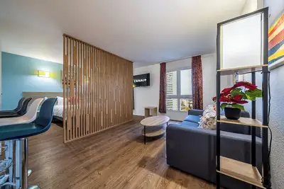 Image de Serenity Aparthotel - 4 pax - La défense\n10 minutes walk to Subway