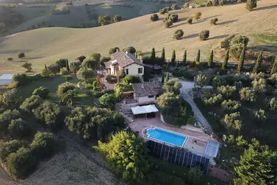 Image de Country villa in panoramic location with pool and close to the beach (9km)