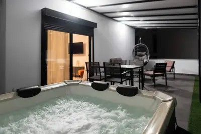 Image de 2br Jacuzzi Penthouse