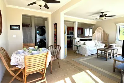 Image de The Nest at Surewinds in beautiful St Thomas with WiFi, Ac
