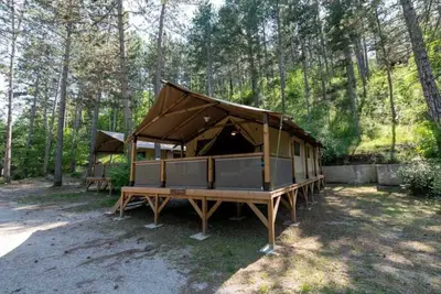 Image de Camping 4 étoiles - Piscine  - ccaifif