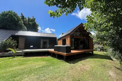 Keepin' it Reel - Taupo Bay