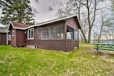Image de Charming 2-bedroom cabin on Three Island Lake in Bemidji, Mn.