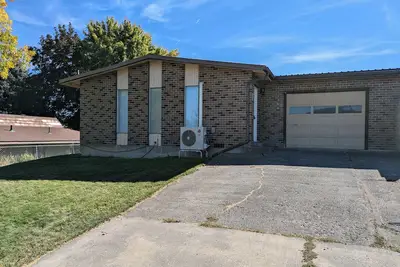 Image de Charming, Quiet, spacious 3-bedroom duplex minutes to all the Events in Pendleton