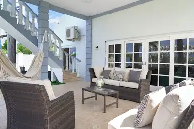 Image de Cozy Studio! Stay Homey with Garden and Pool.