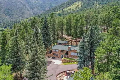 Image de The Stone Lodge | Sleeps 15 | Hot Tubs | Game Room