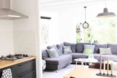 Image de Cozy cottage with nice wood stove and porch