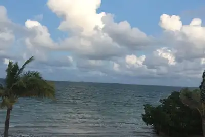 Image de Oceanfront 2 bd 2 bth in resort with Ac, WiFi in Phenomenal Grand Cayman