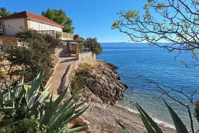 Image de Maison de pêcheur près de la mer Baie Medvidina, Hvar (K-23709)