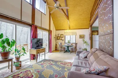 Image de Secluded Stanardsville Cabin: Pets Welcome