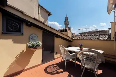 Image de Delightful little terrace on Palazzo Vecchio