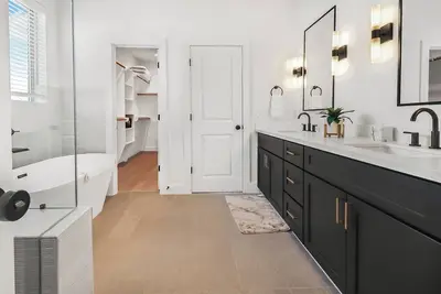 Image de Elegant 3-bedroom villa in Downtown Houston with WiFi, Board Games and Comfort