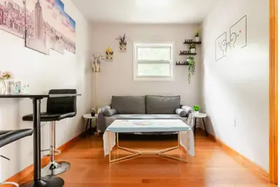 Image de Spacious 3-bedroom apartment with WiFi, Ac in brilliant Queens