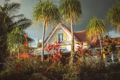 Image de Villa de charme Jacuzzi, sauna, hammam & Jardin luxuriant Ă L'Entre Deux - 6pers