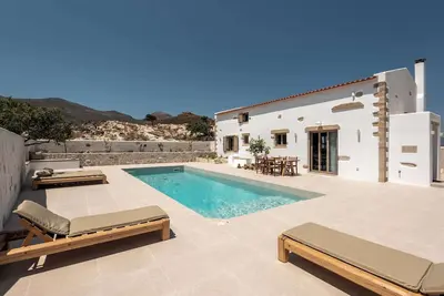 Image de Villa Froudi Summary: