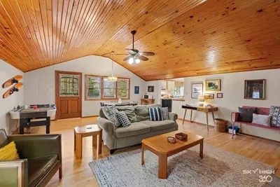 Image de Pet-friendly Lakeview Cabin on Beaver w/ Firepit