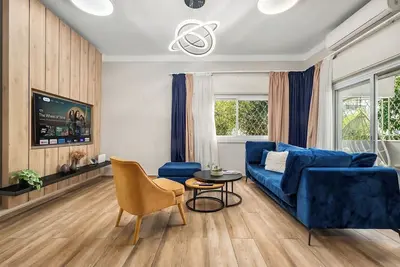 Image de Spacious 3-bedroom apartment with WiFi, Ac in delightful Tel Aviv-Yafo
