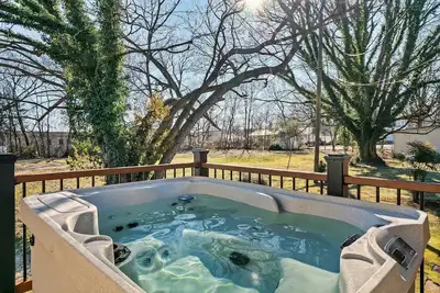 Image de Mins to Parkway | Cozy One level cabin・Hot tub
