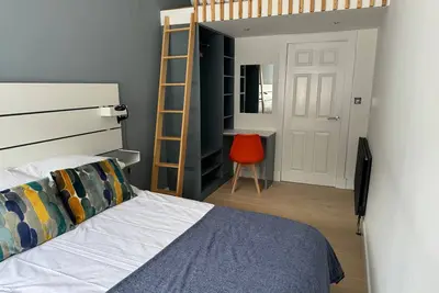 Modern city central property in Edinburgh