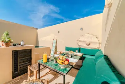 Image de Riad Ines 10min de la médina - Piscine - Petit-déj