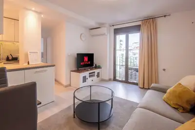 Image de Two Bedroom Apartment Within Puerto Banus Marina