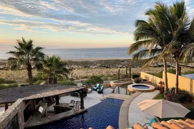 Image de 4-Bed Luxury Villa in Novaispania, Cabo, with Golf at Quivira