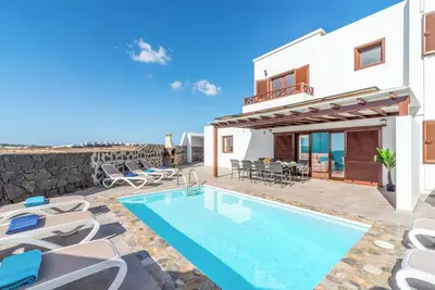 Image de Villa Bellisima - Quatre Chambres Villa, Couchages 8