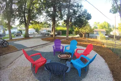 Image de Unc Hideaway | King Beds, Fire Pit & Hammocks