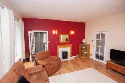 Image de 3 Bed Cottage Flat with Parking