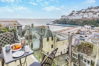 2 bedroom accommodation in Looe
