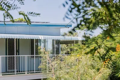 Image de Sharon | Beach House with Flair