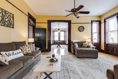 Image de Marvelous Historic 4-bedroom house with private back yard and WiFi in Trinidad