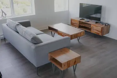 Image de Stunning 2br Apt with City Views, Near Place Vertu