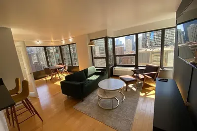 Image de River North High Rise w/Amazing Views and Parking