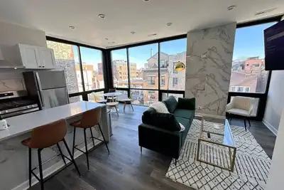 Image de Modern Ukrainian Village Oasis