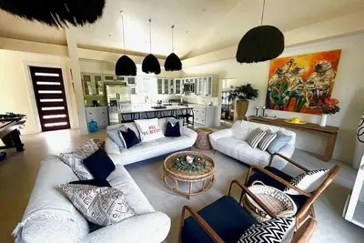 Image de New cozy 2-bedroom house with Pool. Introductory Price.