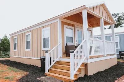 Image de Lakeside Tiny Cabin on Lake Hartwell - #3