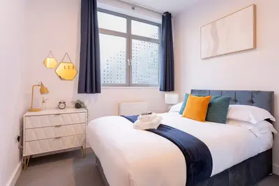 Image de Modern 2- Bedroom Apartment Redhill Central, Surrey, Gatwick #5