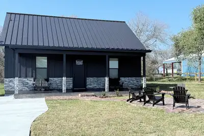 Image de The MarCupial, Modern 2br near Round Top, Lake Somerville & Aggie Game Day!