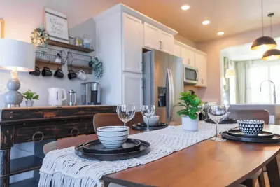 Image de New modern Townhome with Hot Tub