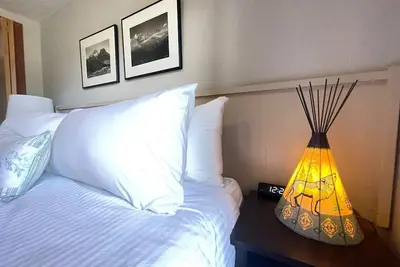 Image de Windtower lodge Kbed FuKn Suite MntView UGpk 4ppl