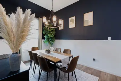 Image de Cozy Modern Home Near Austin with Fire Pit, Game Room & Outdoor Fun!