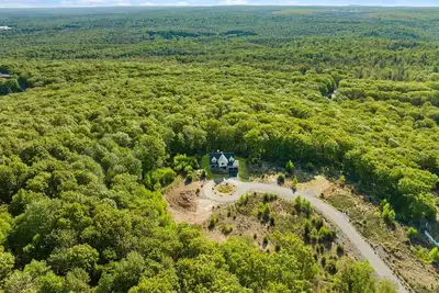 Image de Spacious 6-bedroom house in charming Carbon County with WiFi, Ac, more info