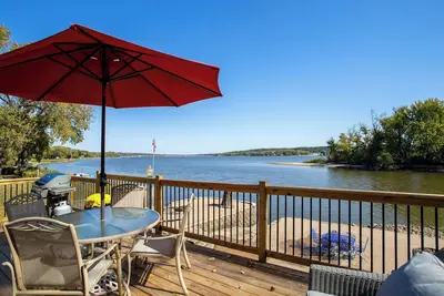 Image de Mississippi Riverfront home. Totally updated. 2 bed 1 bath sleeps 6. amazing views