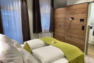Double room with shower and balcony, max 2 persons