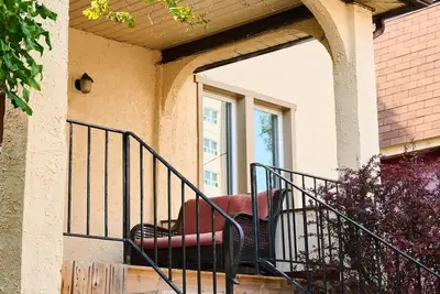 Image de Charming 3bdrm Home in Centretown w Free Parking